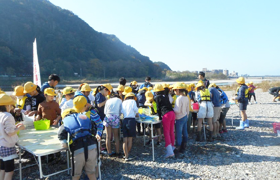 長良東小学校4年生と野外教育活動